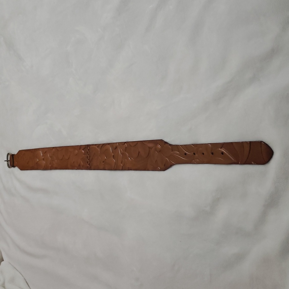 Particia Nash Brown Floral Hand-Tooled Leather Belt. NWOT.